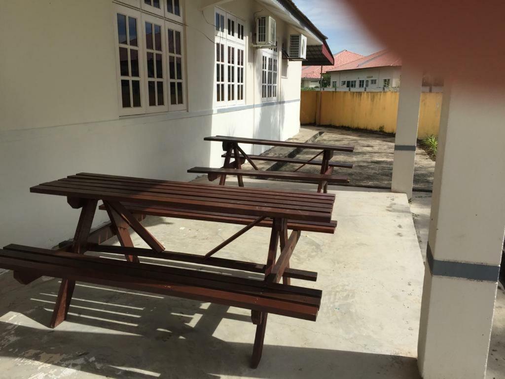 The Garden Vacation Home Lumut Bagian luar foto